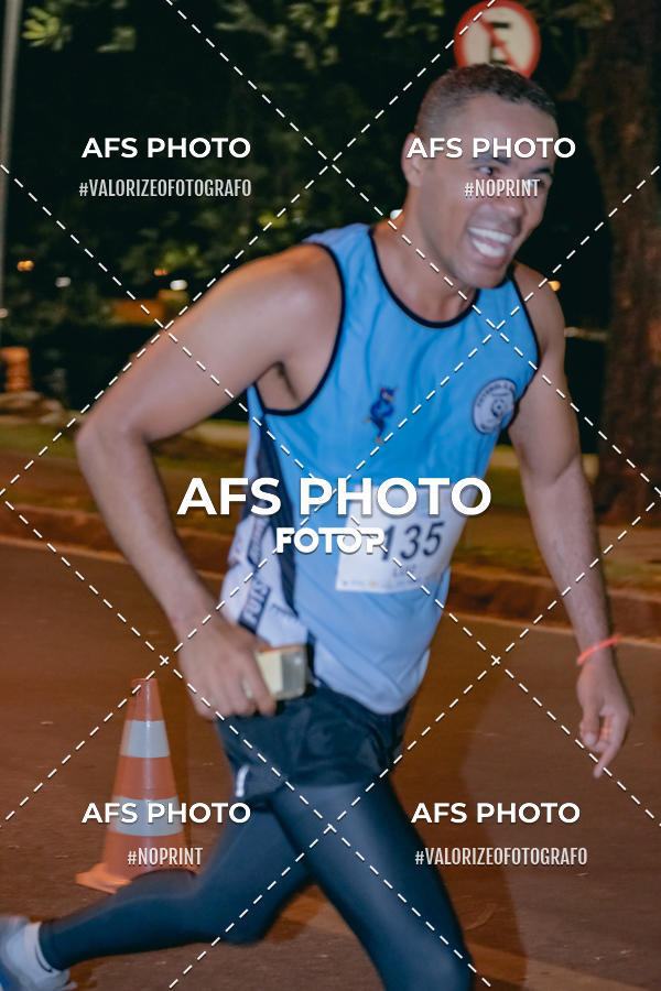 Compre suas fotos do eventoNeon Night Run 2019 - Belo Horizonte no Fotop