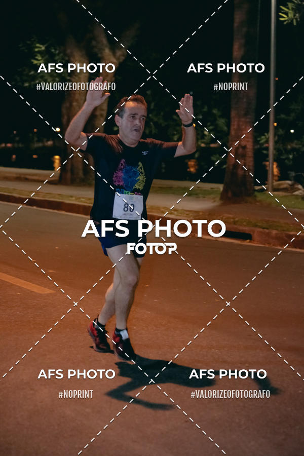Compre suas fotos do eventoNeon Night Run 2019 - Belo Horizonte no Fotop