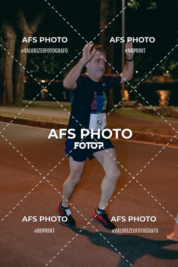 Compre suas fotos do eventoNeon Night Run 2019 - Belo Horizonte no Fotop