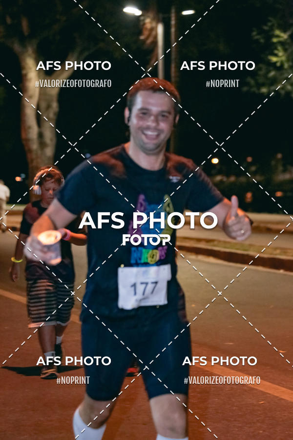 Compre suas fotos do eventoNeon Night Run 2019 - Belo Horizonte no Fotop