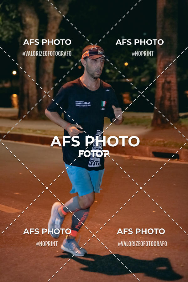 Compra tus fotos del eventoNeon Night Run 2019 - Belo Horizonte En Fotop