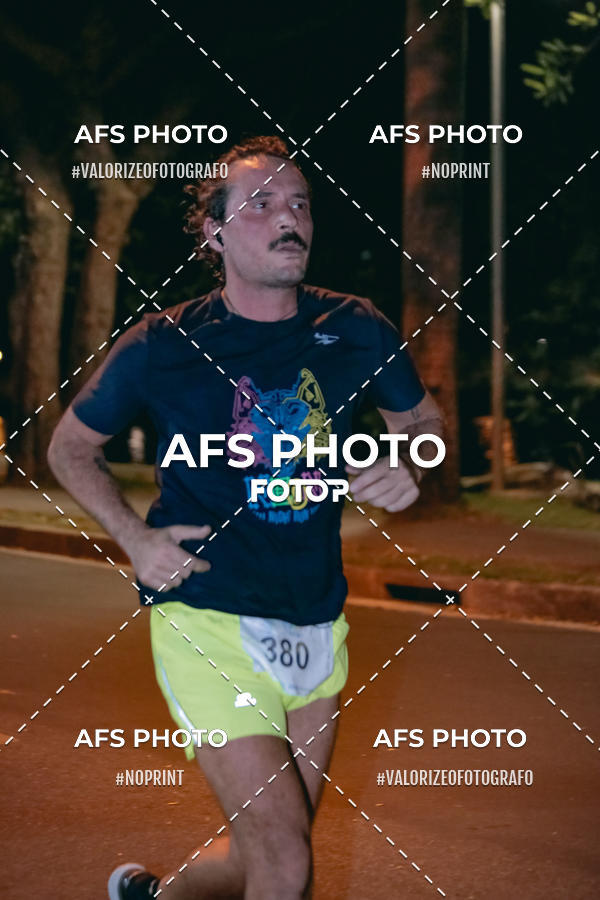 Compra tus fotos del eventoNeon Night Run 2019 - Belo Horizonte En Fotop