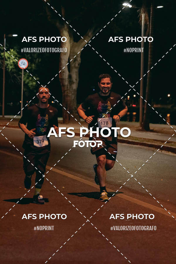 Compra tus fotos del eventoNeon Night Run 2019 - Belo Horizonte En Fotop