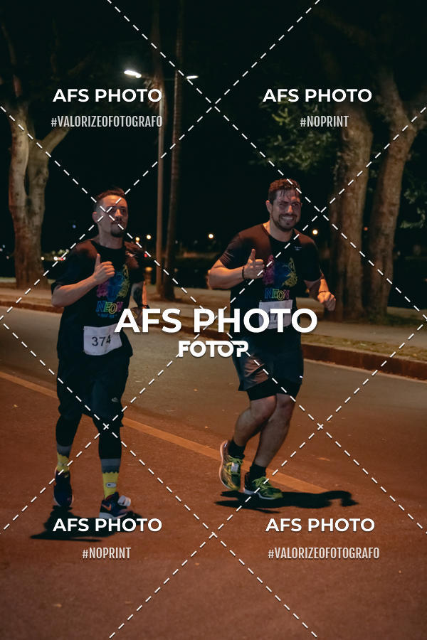 Compra tus fotos del eventoNeon Night Run 2019 - Belo Horizonte En Fotop