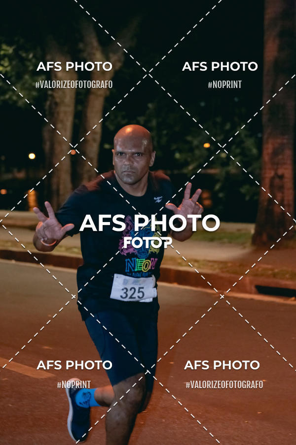 Compra tus fotos del eventoNeon Night Run 2019 - Belo Horizonte En Fotop