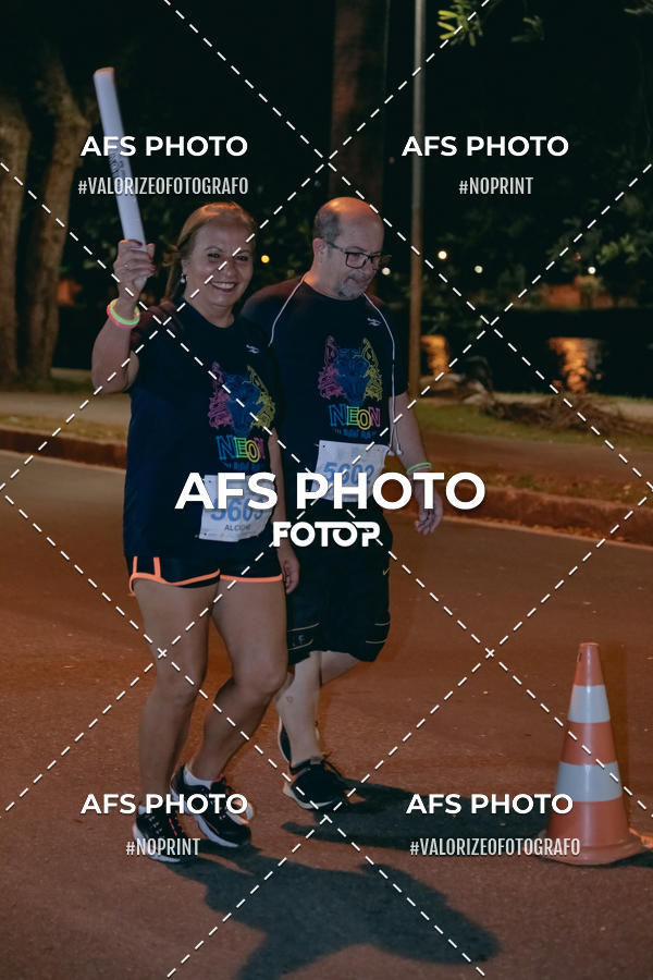 Compra tus fotos del eventoNeon Night Run 2019 - Belo Horizonte En Fotop