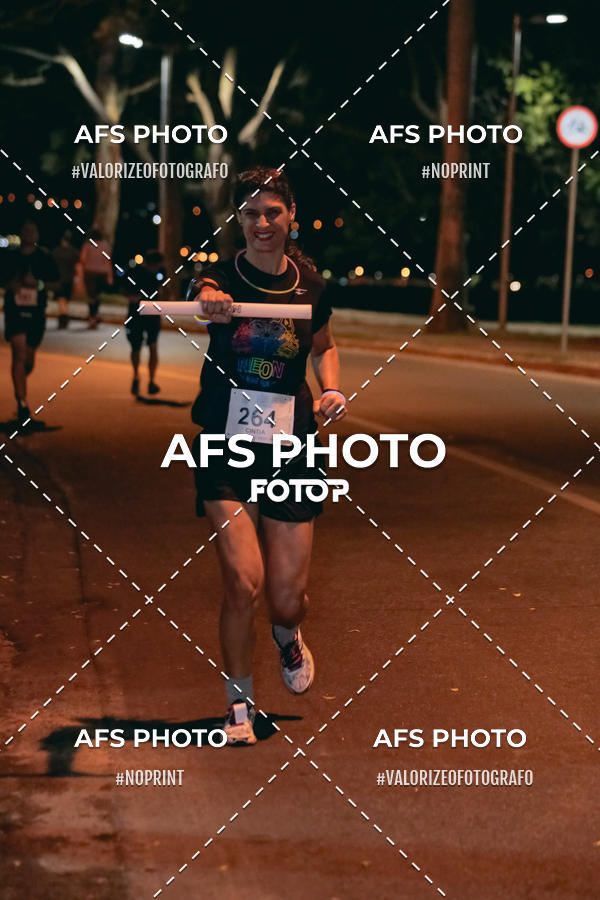 Compra tus fotos del eventoNeon Night Run 2019 - Belo Horizonte En Fotop