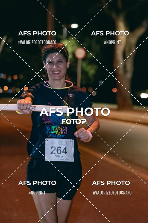 Compra tus fotos del eventoNeon Night Run 2019 - Belo Horizonte En Fotop