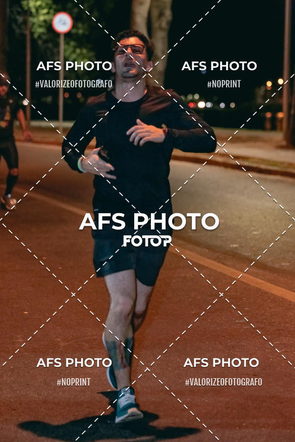 Compra tus fotos del eventoNeon Night Run 2019 - Belo Horizonte En Fotop