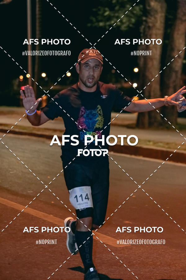 Compra tus fotos del eventoNeon Night Run 2019 - Belo Horizonte En Fotop