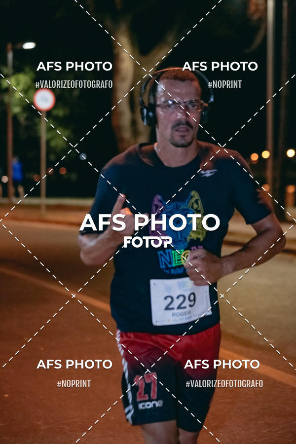 Compra tus fotos del eventoNeon Night Run 2019 - Belo Horizonte En Fotop