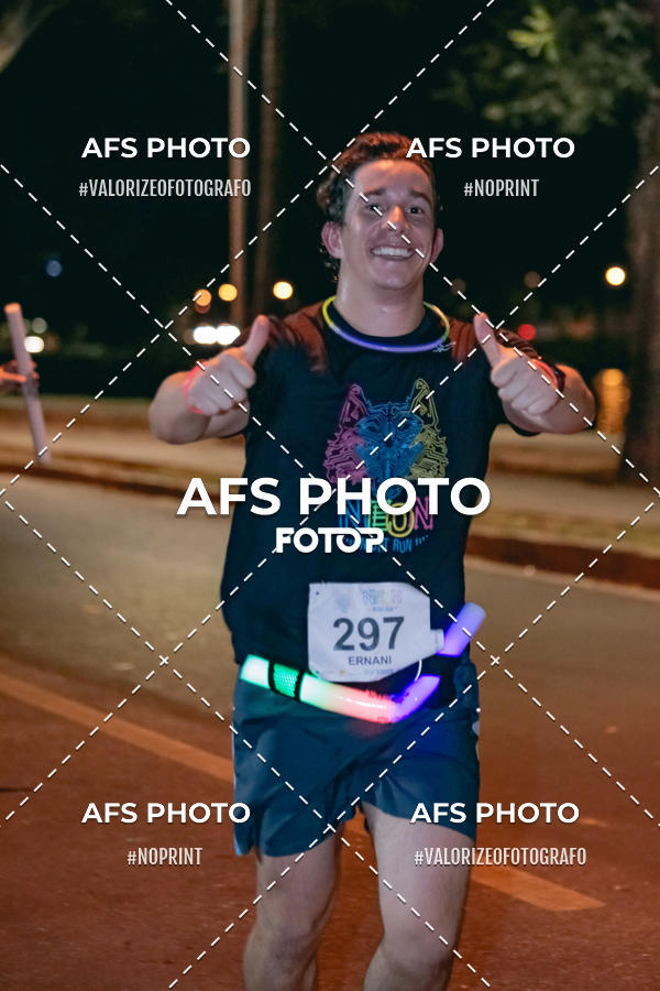 Compra tus fotos del eventoNeon Night Run 2019 - Belo Horizonte En Fotop