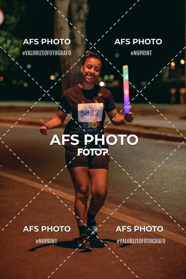 Compre suas fotos do eventoNeon Night Run 2019 - Belo Horizonte no Fotop