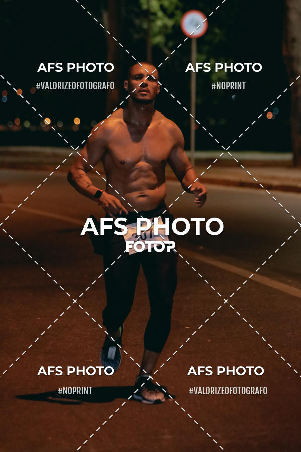 Compre suas fotos do eventoNeon Night Run 2019 - Belo Horizonte no Fotop