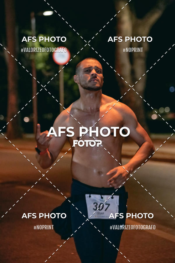 Compre suas fotos do eventoNeon Night Run 2019 - Belo Horizonte no Fotop