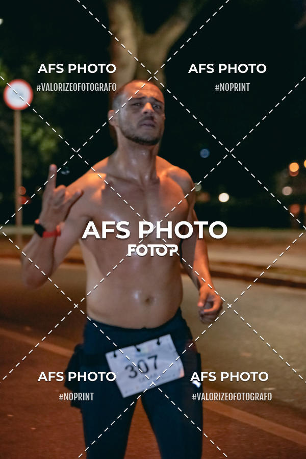 Compre suas fotos do eventoNeon Night Run 2019 - Belo Horizonte no Fotop