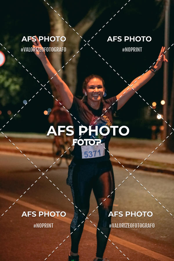 Compre suas fotos do eventoNeon Night Run 2019 - Belo Horizonte no Fotop