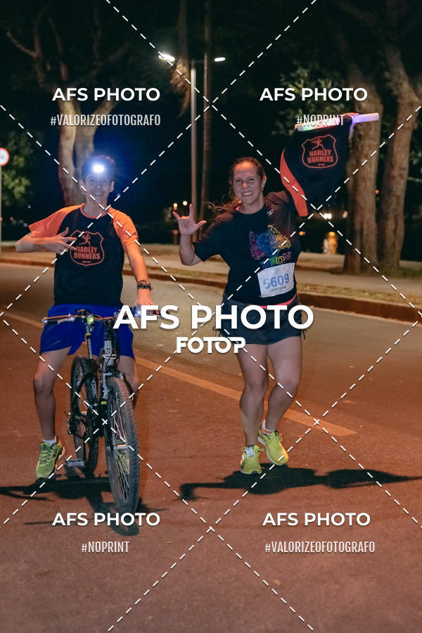 Compre suas fotos do eventoNeon Night Run 2019 - Belo Horizonte no Fotop