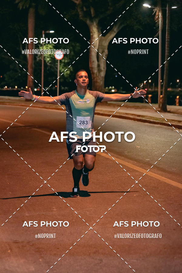 Buy your photos of the eventNeon Night Run 2019 - Belo Horizonte on Fotop