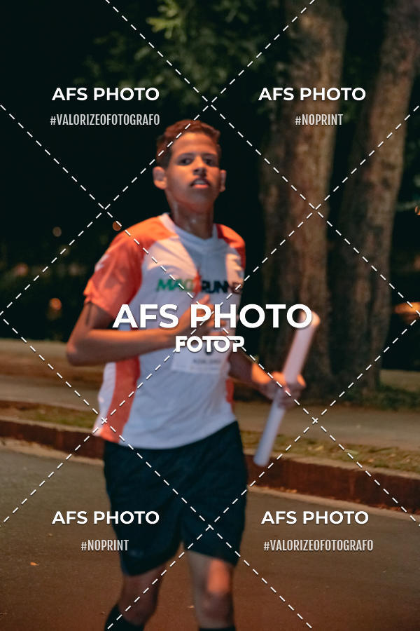 Buy your photos of the eventNeon Night Run 2019 - Belo Horizonte on Fotop