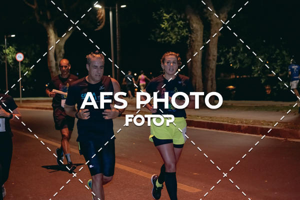 Buy your photos of the eventNeon Night Run 2019 - Belo Horizonte on Fotop