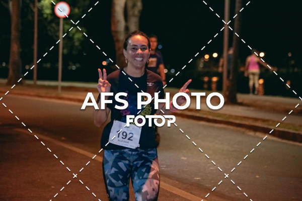 Buy your photos of the eventNeon Night Run 2019 - Belo Horizonte on Fotop