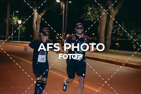 Buy your photos of the eventNeon Night Run 2019 - Belo Horizonte on Fotop