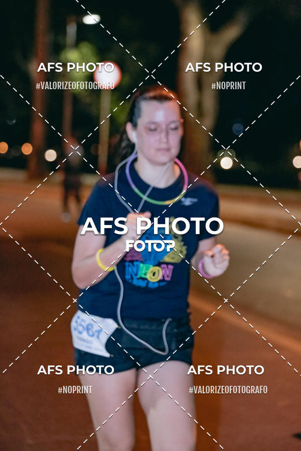 Buy your photos of the eventNeon Night Run 2019 - Belo Horizonte on Fotop