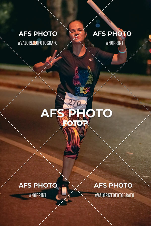 Buy your photos of the eventNeon Night Run 2019 - Belo Horizonte on Fotop