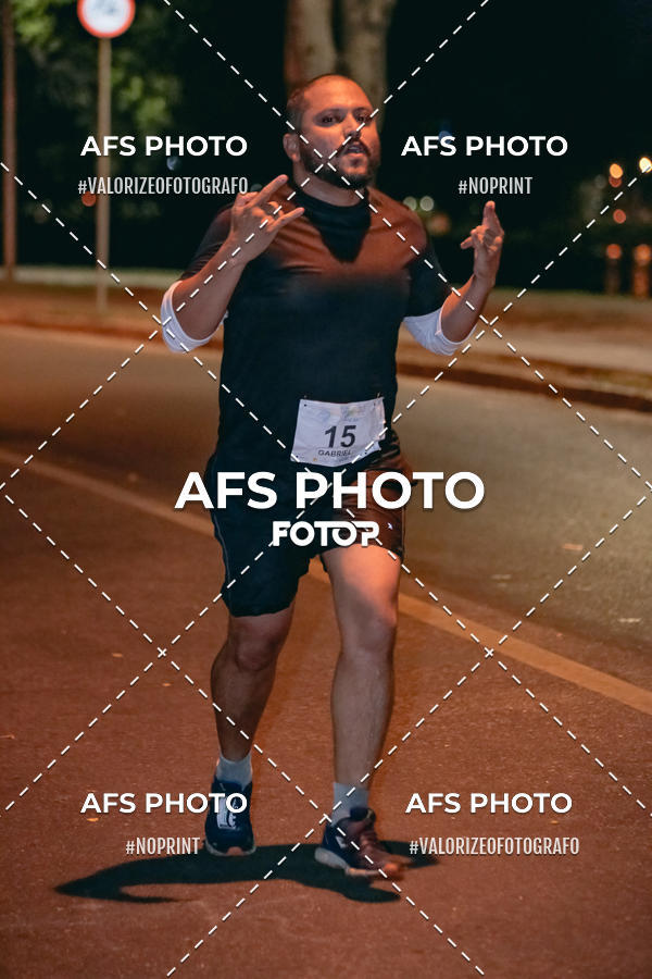 Buy your photos of the eventNeon Night Run 2019 - Belo Horizonte on Fotop