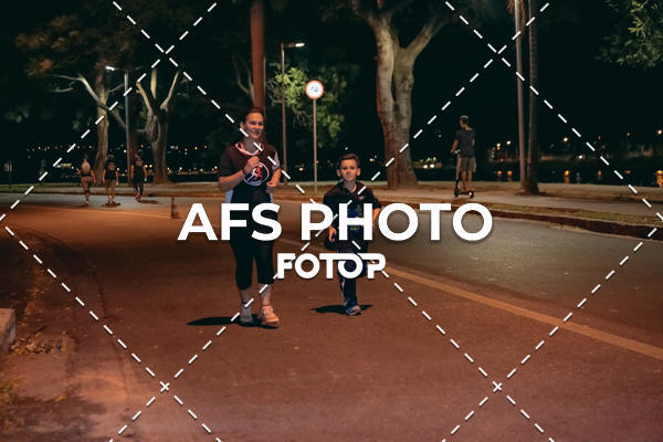 Buy your photos of the eventNeon Night Run 2019 - Belo Horizonte on Fotop