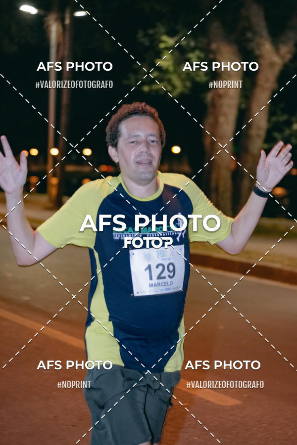 Buy your photos of the eventNeon Night Run 2019 - Belo Horizonte on Fotop