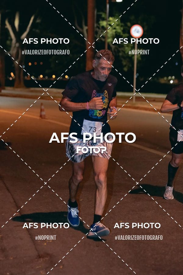 Compre as suas fotos do eventoNeon Night Run 2019 - Belo Horizonte no Fotop