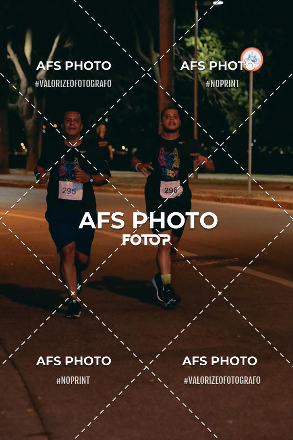 Compre as suas fotos do eventoNeon Night Run 2019 - Belo Horizonte no Fotop