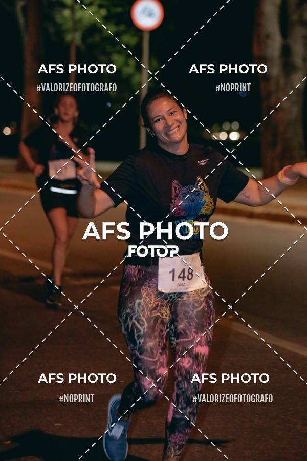 Compre as suas fotos do eventoNeon Night Run 2019 - Belo Horizonte no Fotop