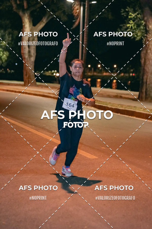 Buy your photos of the eventNeon Night Run 2019 - Belo Horizonte on Fotop