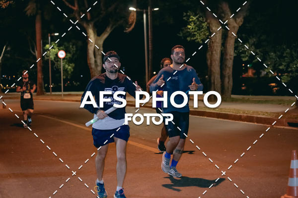 Buy your photos of the eventNeon Night Run 2019 - Belo Horizonte on Fotop
