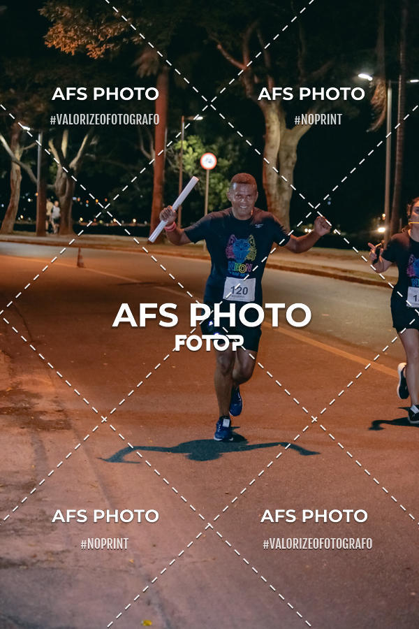 Buy your photos of the eventNeon Night Run 2019 - Belo Horizonte on Fotop