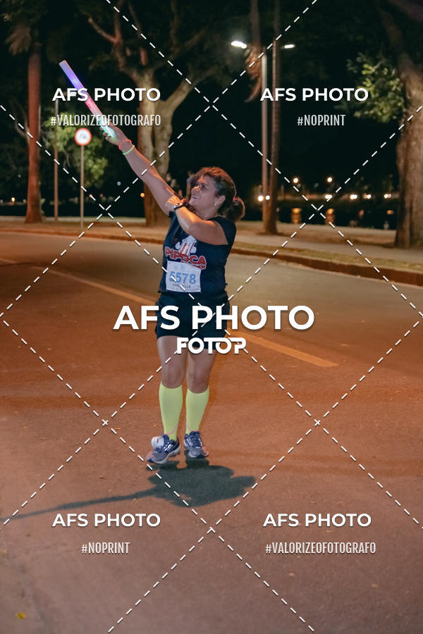 Buy your photos of the eventNeon Night Run 2019 - Belo Horizonte on Fotop