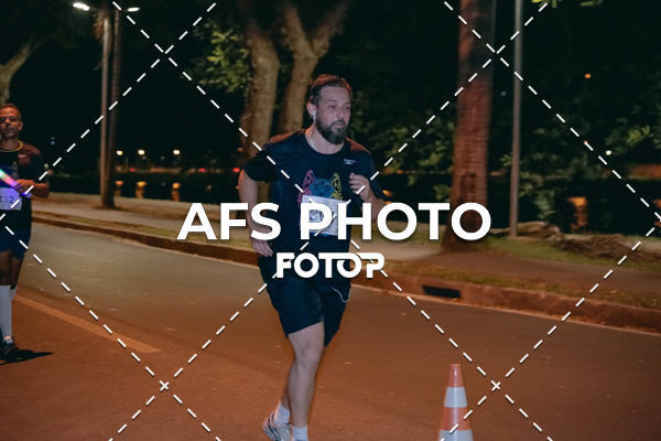 Compre as suas fotos do eventoNeon Night Run 2019 - Belo Horizonte no Fotop