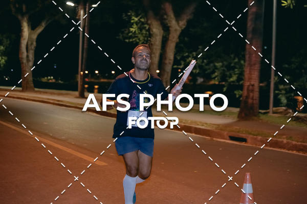 Compre as suas fotos do eventoNeon Night Run 2019 - Belo Horizonte no Fotop