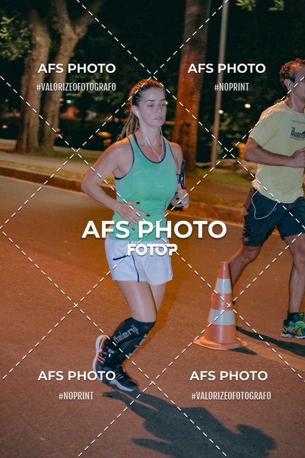 Compre as suas fotos do eventoNeon Night Run 2019 - Belo Horizonte no Fotop