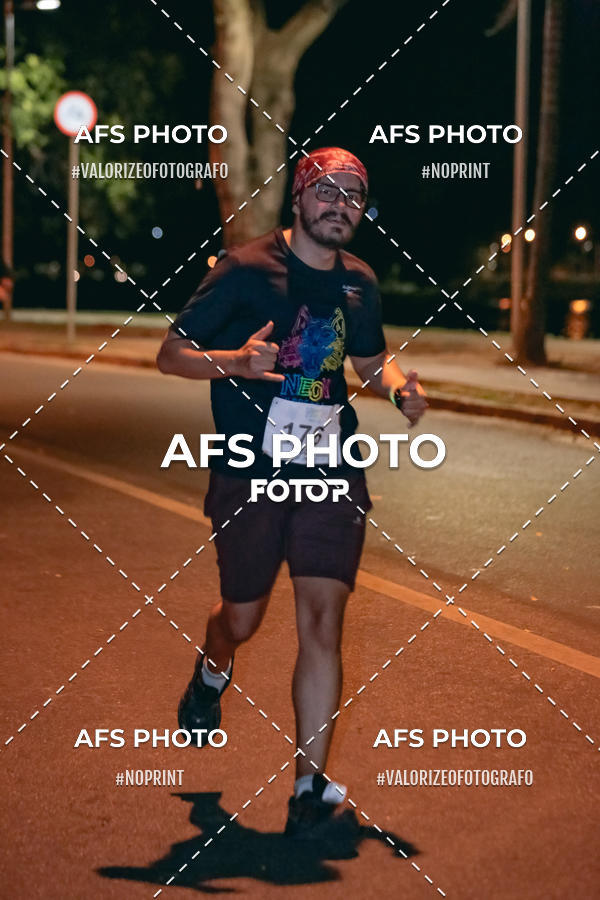 Compre as suas fotos do eventoNeon Night Run 2019 - Belo Horizonte no Fotop