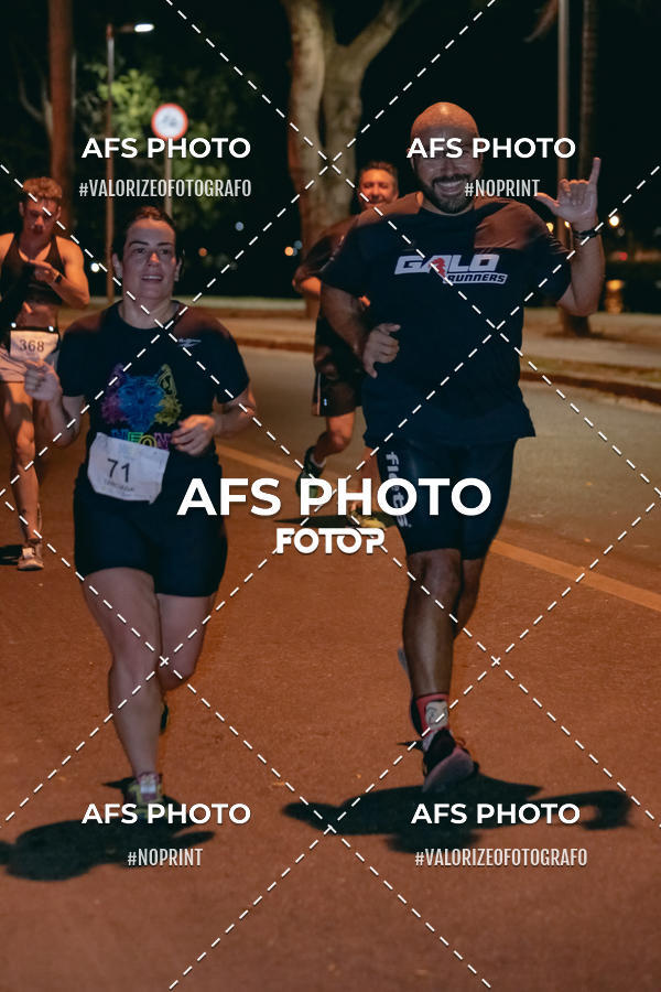 Compre suas fotos do eventoNeon Night Run 2019 - Belo Horizonte no Fotop