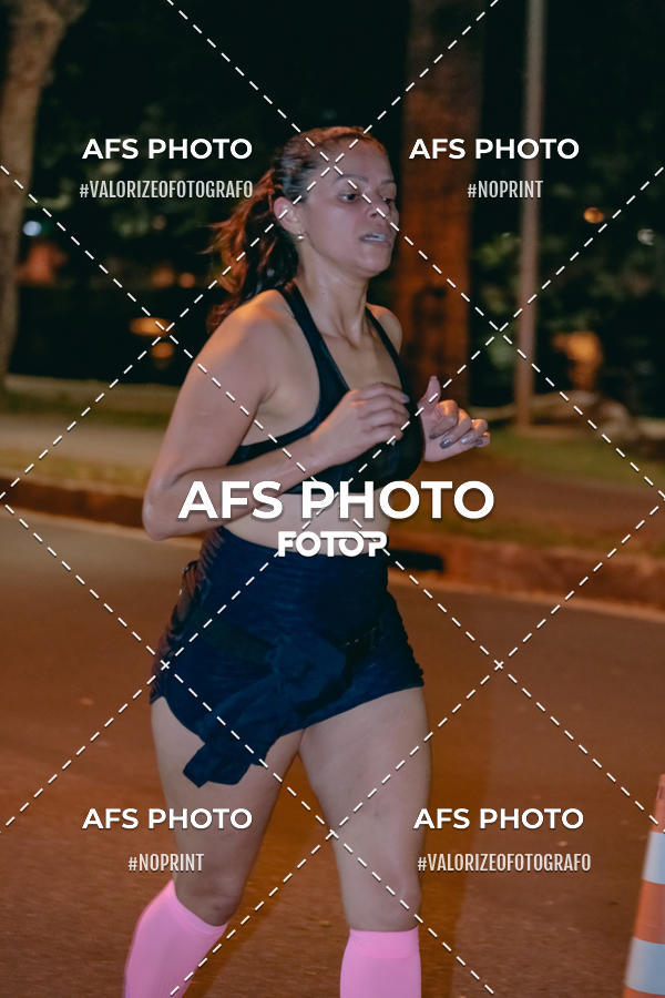 Compre suas fotos do eventoNeon Night Run 2019 - Belo Horizonte no Fotop