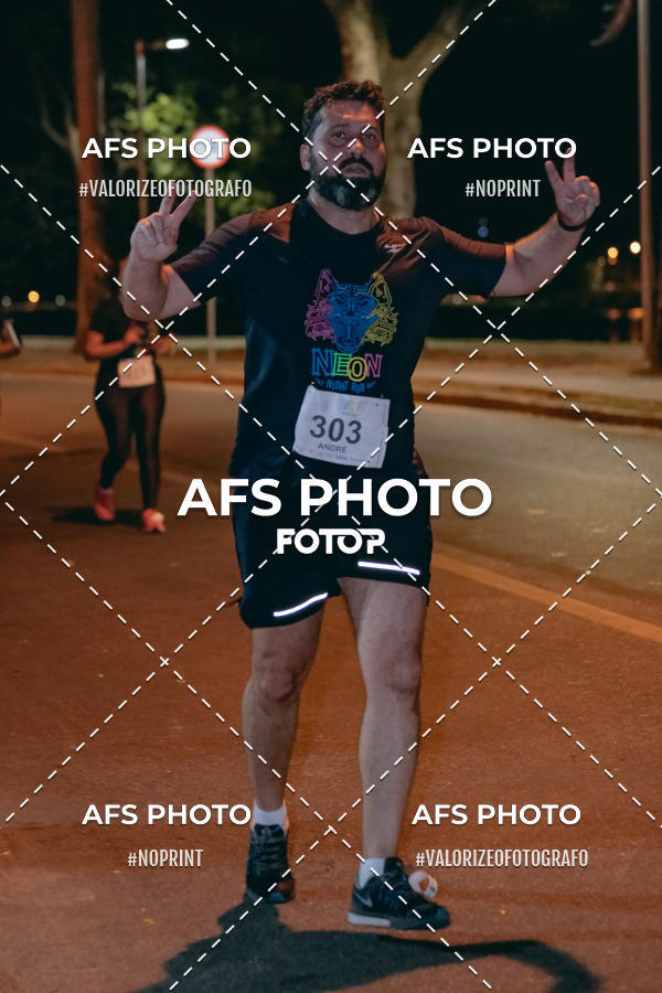 Compre suas fotos do eventoNeon Night Run 2019 - Belo Horizonte no Fotop