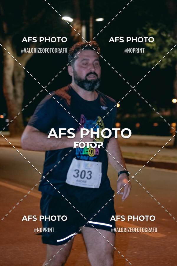Compre suas fotos do eventoNeon Night Run 2019 - Belo Horizonte no Fotop