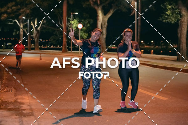 Compre suas fotos do eventoNeon Night Run 2019 - Belo Horizonte no Fotop