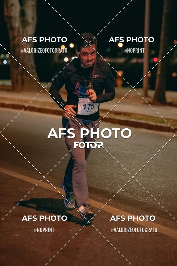 Compre suas fotos do eventoNeon Night Run 2019 - Belo Horizonte no Fotop