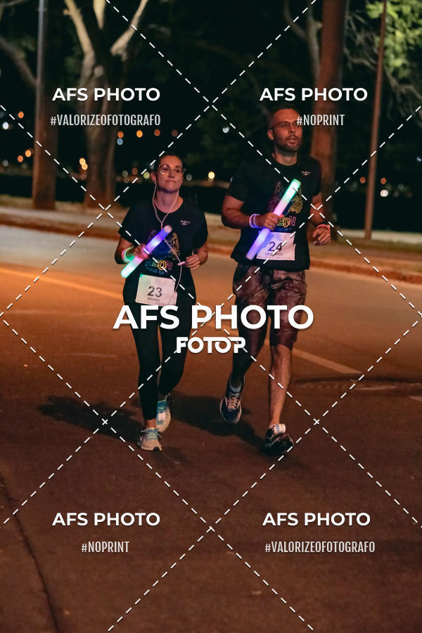Buy your photos of the eventNeon Night Run 2019 - Belo Horizonte on Fotop